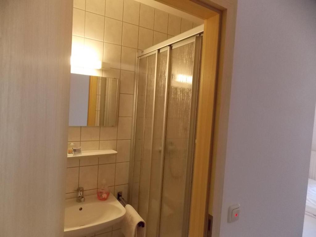 Gasthof Rhoenperle Kothen  Pokoj fotografie